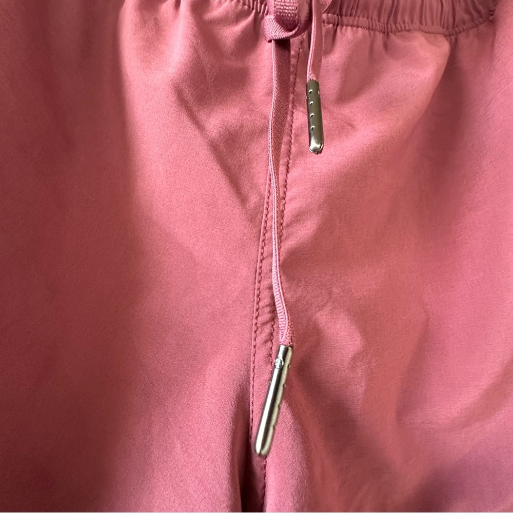 Lululemon Athletica Choose a Side Reversible  Double-Layered Shorts 10 - Picture 2 of 7